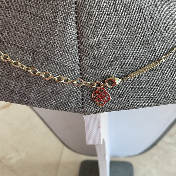 Kendra Scott Leanor Necklace - Picture 5 of 6